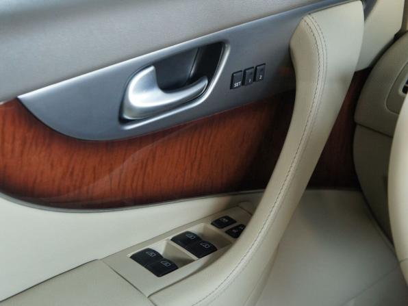 Infiniti FX II (S51) с пробегом 2012 года, цена 2 800 000 рублей, 147000 км, внедорожник, Автокод Объявления
