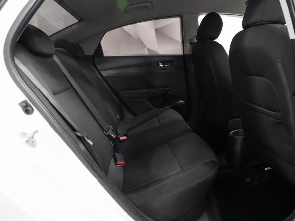 Hyundai Solaris II с пробегом 2018 года, цена 1 350 000 рублей, 101000 км, седан, Автокод Объявления