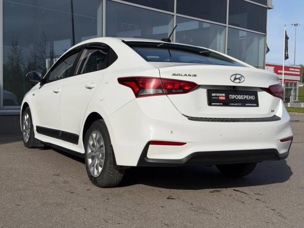 Hyundai Solaris II с пробегом 2017 года, цена 1 235 000 рублей, 128500 км, седан, Автокод Объявления