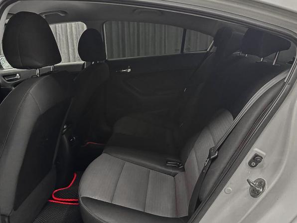 Kia Cerato III с пробегом 2015 года, цена 850 000 рублей, 210000 км, седан, Автокод Объявления