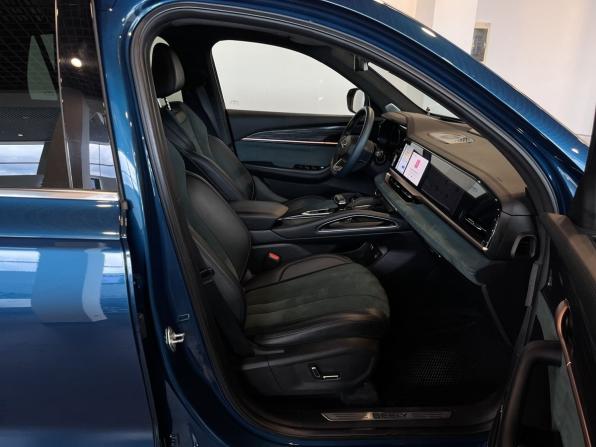 Geely Monjaro I с пробегом 2023 года, цена 3 150 000 рублей, 41121 км, внедорожник, Автокод Объявления