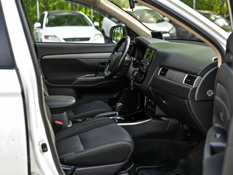 Mitsubishi Outlander III Рестайлинг 2 Санкт-Петербург  - изображение 14