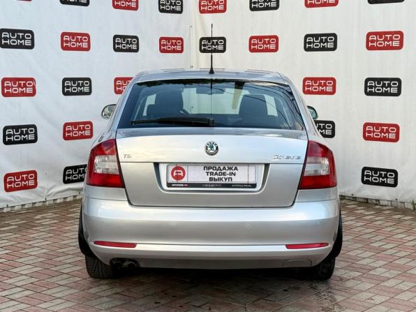 Skoda Octavia II (A5) Рестайлинг с пробегом 2010 года, цена 649 990 рублей, 210000 км, лифтбек, Автокод Объявления
