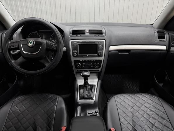 Skoda Octavia II (A5) Рестайлинг с пробегом 2010 года, цена 790 000 рублей, 325398 км, лифтбек, Автокод Объявления