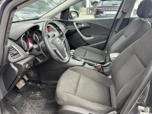Opel Astra J Рестайлинг с пробегом 2013 года, цена 670 000 рублей, 193720 км, хэтчбек, Автокод Объявления