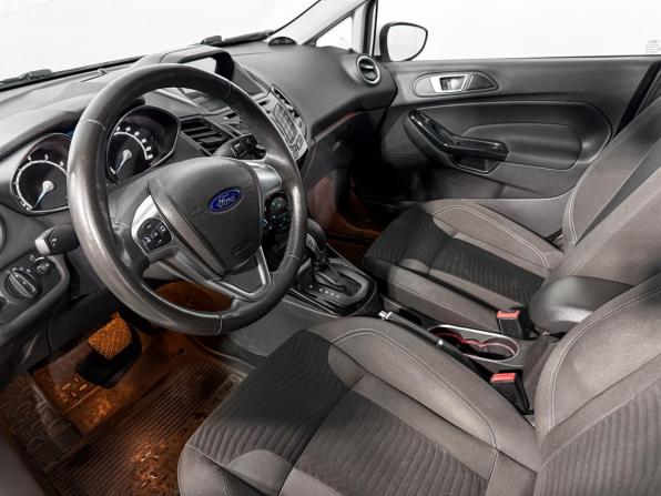 Ford Fiesta Mk6 Рестайлинг с пробегом 2016 года, цена 845 000 рублей, 142060 км, хэтчбек, Автокод Объявления