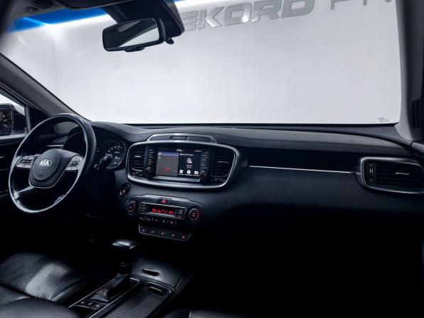 Kia Sorento III Prime Рестайлинг с пробегом 2018 года, цена 2 899 000 рублей, 93000 км, внедорожник, Автокод Объявления