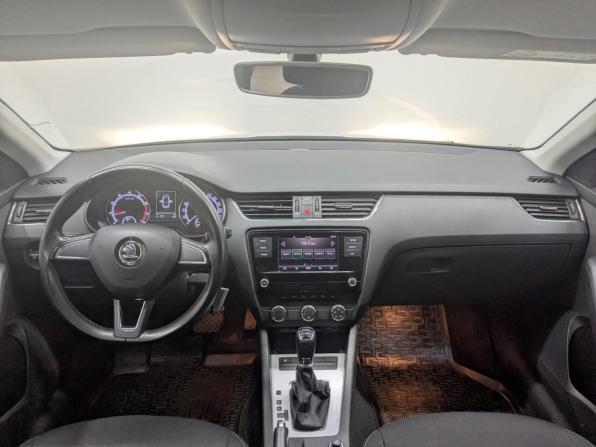 Skoda Octavia III (A7) Рестайлинг с пробегом 2019 года, цена 1 825 000 рублей, 126000 км, лифтбек, Автокод Объявления
