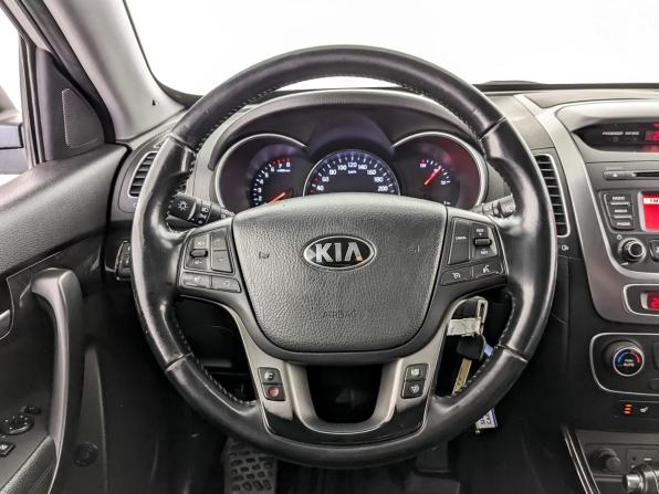 Kia Sorento II Рестайлинг с пробегом 2018 года, цена 2 095 000 рублей, 100825 км, внедорожник, Автокод Объявления