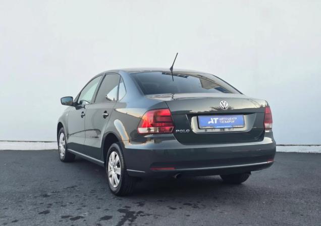 Volkswagen Polo V Рестайлинг с пробегом 2015 года, цена 999 000 рублей, 140000 км, седан, Автокод Объявления