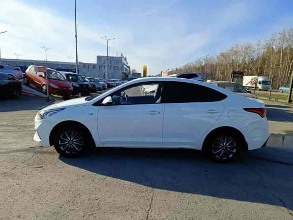Hyundai Solaris II с пробегом 2018 года, цена 1 269 995 рублей, 57091 км, седан, Автокод Объявления