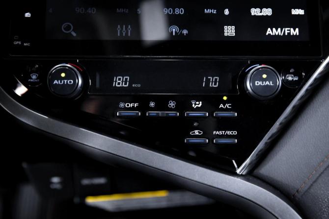 Toyota Camry VIII (XV70) с пробегом 2018 года, цена 2 199 000 рублей, 238000 км, седан, Автокод Объявления