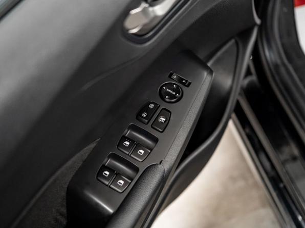 Hyundai Solaris II с пробегом 2019 года, цена 1 550 000 рублей, 74000 км, седан, Автокод Объявления