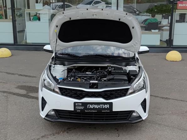 Kia Rio IV Рестайлинг с пробегом 2021 года, цена 1 930 000 рублей, 19600 км, седан, Автокод Объявления