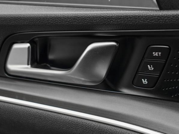 Kia K5 III с пробегом 2021 года, цена 2 730 000 рублей, 89537 км, седан, Автокод Объявления