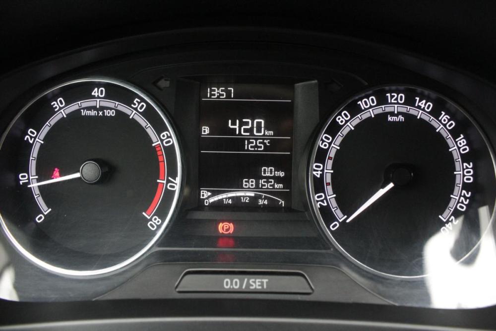 Skoda Rapid I Рестайлинг Брянск  - изображение 9