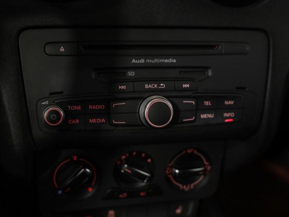 Audi A1 I (8X) с пробегом 2012 года, цена 1 149 000 рублей, 133028 км, хэтчбек, Автокод Объявления