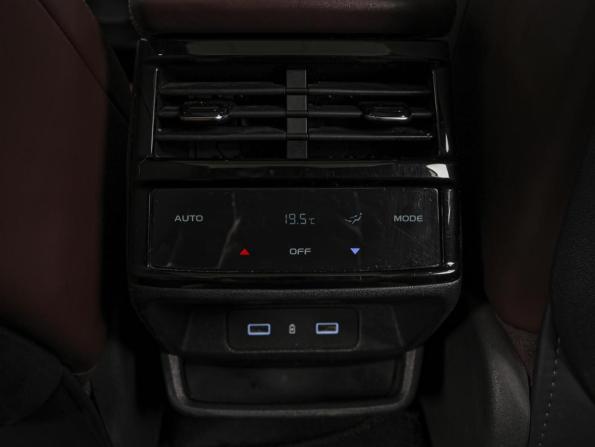 Geely Monjaro I с пробегом 2023 года, цена 2 927 000 рублей, 65845 км, внедорожник, Автокод Объявления