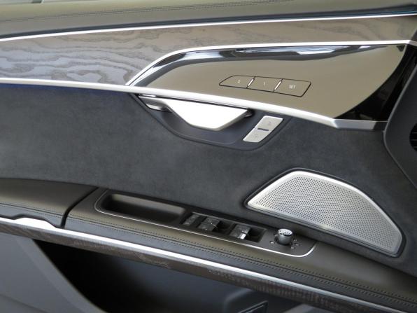 Audi A8 IV (D5) Рестайлинг с пробегом 2022 года, цена 10 600 000 рублей, 35880 км, седан, Автокод Объявления