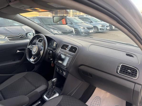 Volkswagen Polo V Рестайлинг с пробегом 2018 года, цена 913 000 рублей, 184595 км, седан, Автокод Объявления