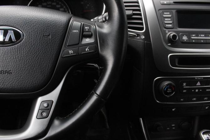 Kia Sorento II Рестайлинг с пробегом 2018 года, цена 2 395 000 рублей, 107842 км, внедорожник, Автокод Объявления