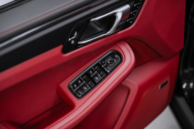 Новый Porsche Macan I Рестайлинг 2 2026 года, цена 12 800 000 рублей, внедорожник, Автокод Объявления