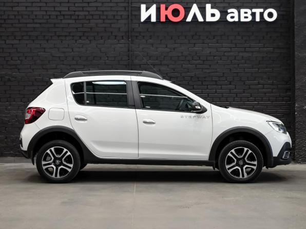 Renault Sandero II Рестайлинг с пробегом 2020 года, цена 1 300 000 рублей, 76514 км, хэтчбек, Автокод Объявления