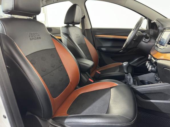 Lada (ВАЗ) Vesta I Рестайлинг (NG) с пробегом 2023 года, цена 1 349 900 рублей, 55626 км, седан, Автокод Объявления