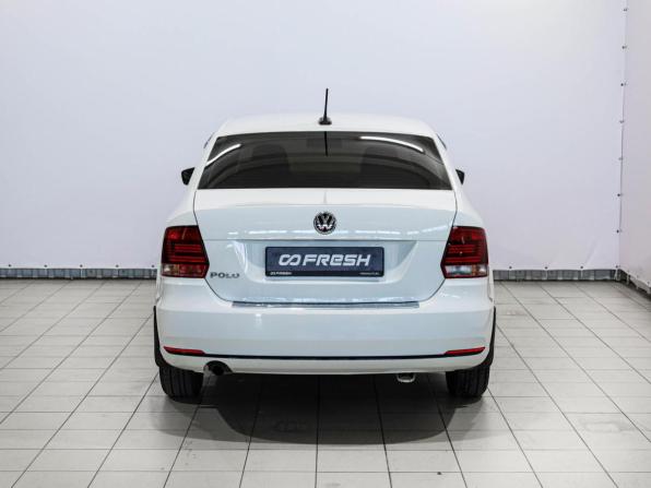 Volkswagen Polo V Рестайлинг с пробегом 2018 года, цена 1 299 500 рублей, 77635 км, седан, Автокод Объявления