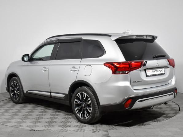 Mitsubishi Outlander III Рестайлинг 3 с пробегом 2022 года, цена 2 419 000 рублей, 124909 км, внедорожник, Автокод Объявления