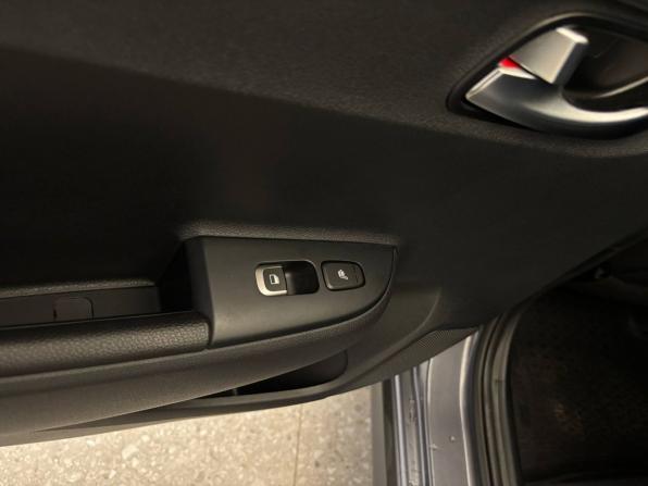 Kia Rio IV Рестайлинг с пробегом 2021 года, цена 1 447 100 рублей, 164454 км, хэтчбек, Автокод Объявления