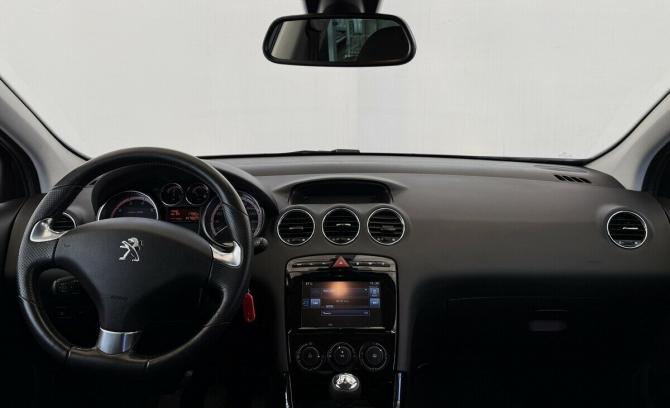 Peugeot 408 I Рестайлинг с пробегом 2019 года, цена 1 050 000 рублей, 147804 км, седан, Автокод Объявления