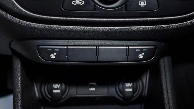 Hyundai Solaris II Рестайлинг с пробегом 2022 года, цена 1 585 000 рублей, 37911 км, седан, Автокод Объявления