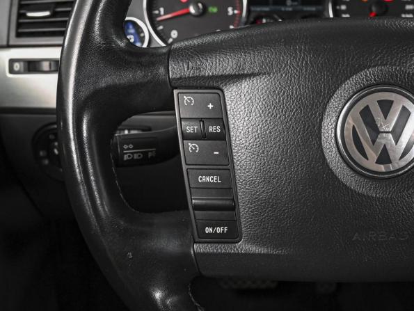 Volkswagen Touareg I Рестайлинг с пробегом 2008 года, цена 1 189 000 рублей, 318290 км, внедорожник, Автокод Объявления