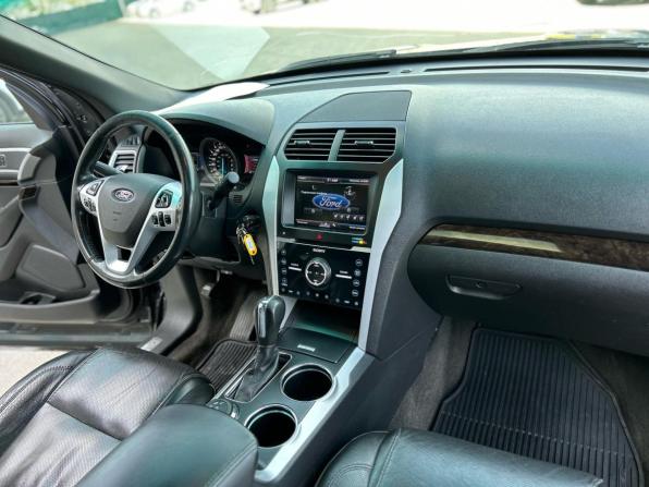 Ford Explorer V с пробегом 2012 года, цена 1 900 000 рублей, 235000 км, внедорожник, Автокод Объявления