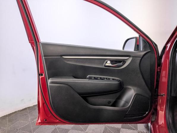 Kia Rio IV Рестайлинг с пробегом 2021 года, цена 1 630 000 рублей, 126580 км, хэтчбек, Автокод Объявления