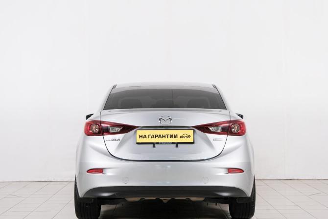 Mazda Axela III Рестайлинг с пробегом 2017 года, цена 1 329 000 рублей, 164040 км, седан, Автокод Объявления