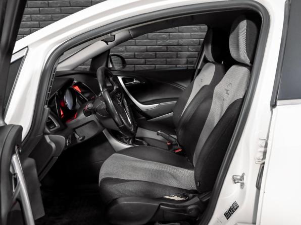 Opel Astra J с пробегом 2012 года, цена 450 000 рублей, 358981 км, хэтчбек, Автокод Объявления