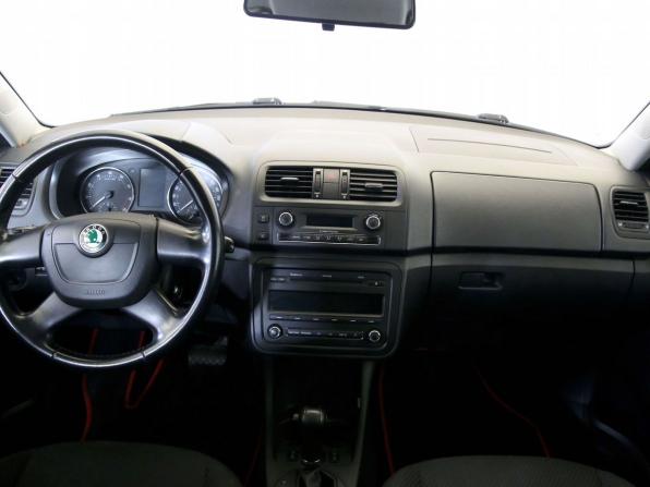 Skoda Fabia II Рестайлинг с пробегом 2011 года, цена 750 000 рублей, 129000 км, хэтчбек, Автокод Объявления