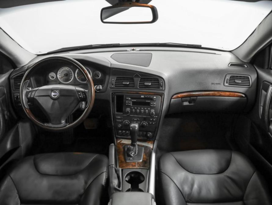 Volvo XC70 I Рестайлинг Санкт-Петербург  - изображение 11