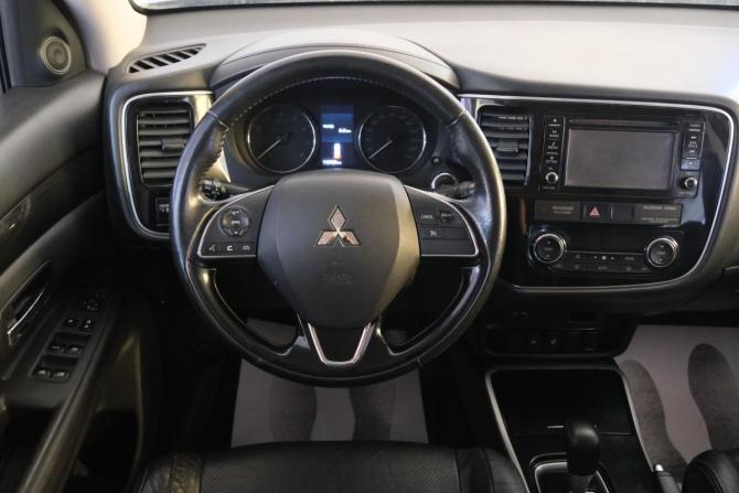 Mitsubishi Outlander III Рестайлинг 2 с пробегом 2017 года, цена 1 999 000 рублей, 112000 км, внедорожник, Автокод Объявления