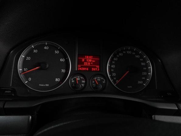Volkswagen Jetta V с пробегом 2009 года, цена 699 000 рублей, 242815 км, седан, Автокод Объявления