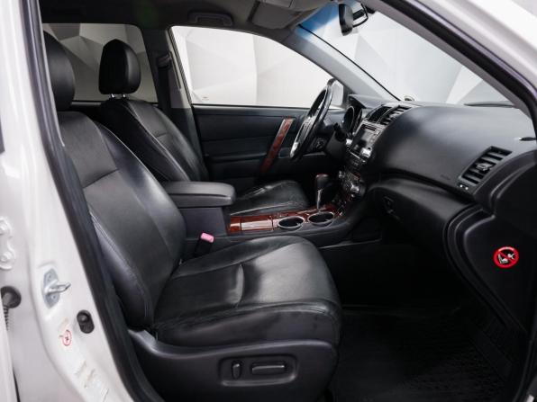 Toyota Highlander II (XU40) Рестайлинг с пробегом 2013 года, цена 1 844 000 рублей, 238000 км, внедорожник, Автокод Объявления