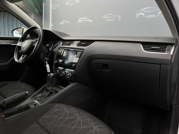 Skoda Octavia III (A7) Рестайлинг с пробегом 2018 года, цена 998 600 рублей, 324119 км, лифтбек, Автокод Объявления