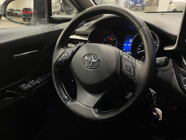 Toyota C-HR I с пробегом 2019 года, цена 2 250 000 рублей, 76473 км, внедорожник, Автокод Объявления