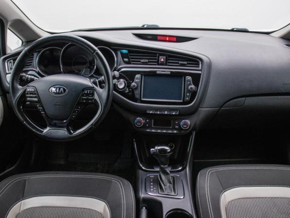 Kia Ceed II Рестайлинг с пробегом 2017 года, цена 1 560 000 рублей, 98000 км, хэтчбек, Автокод Объявления