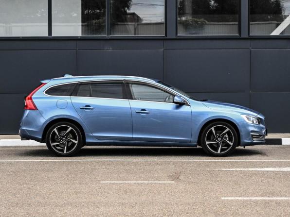 Volvo V60 I Рестайлинг с пробегом 2013 года, цена 1 378 000 рублей, 119227 км, универсал, Автокод Объявления