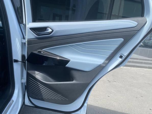 Volkswagen ID.4 с пробегом 2022 года, цена 3 945 000 рублей, 26621 км, внедорожник, Автокод Объявления