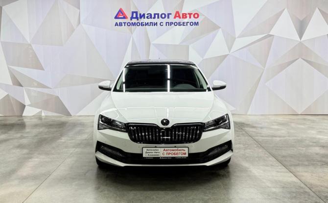Skoda Superb III Рестайлинг с пробегом 2024 года, цена 4 500 000 рублей, 7025 км, лифтбек, Автокод Объявления