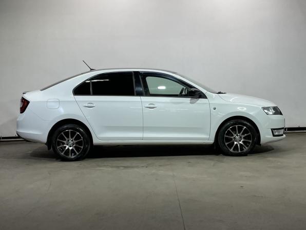 Skoda Rapid I с пробегом 2017 года, цена 1 299 000 рублей, 96298 км, лифтбек, Автокод Объявления